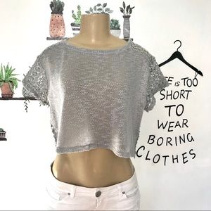 Aeropostale gray lace back sleeves crop top